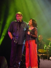Mary Black and SÃ©amus Begley singing 